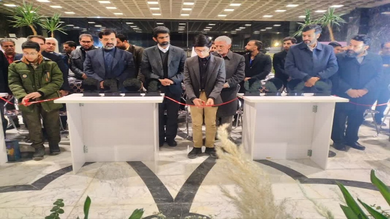 نمایشگاه صنعت کفش استان قم افتتاح شد نمایشگاه صنعت کفش استان قم افتتاح شد